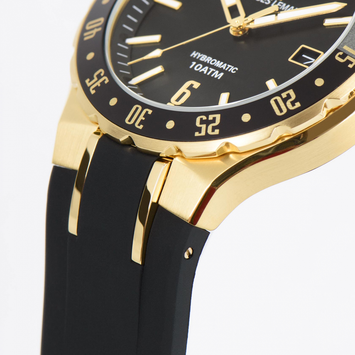 Гибридный механизм от Jacques Lemans